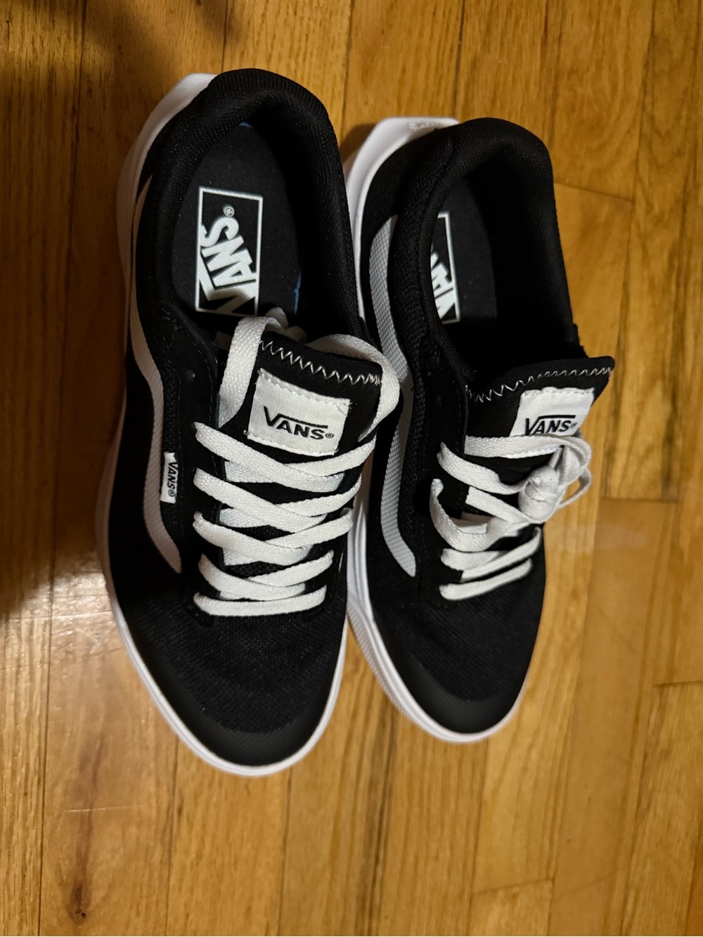 Womens Vans       Black and White Range BRZ Size 9